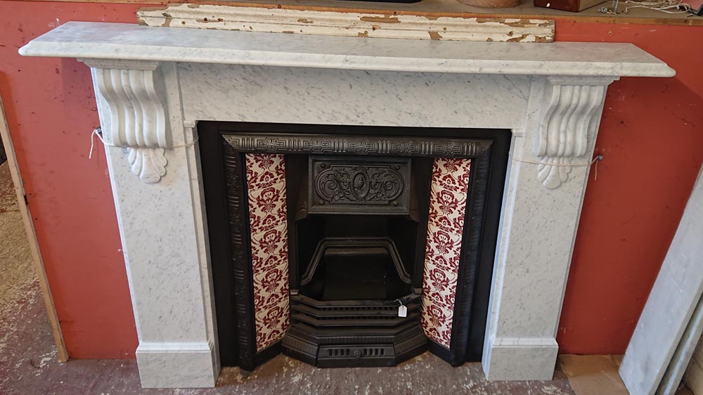 <p>Reproduction Victorian Style Corbel Marble Surround</p><p>Shelf 1600 mm x 254 mm</p><p>1173 mm high x 1422 mm wide</p><p>Internal opening 940 mm x 940 mm</p>